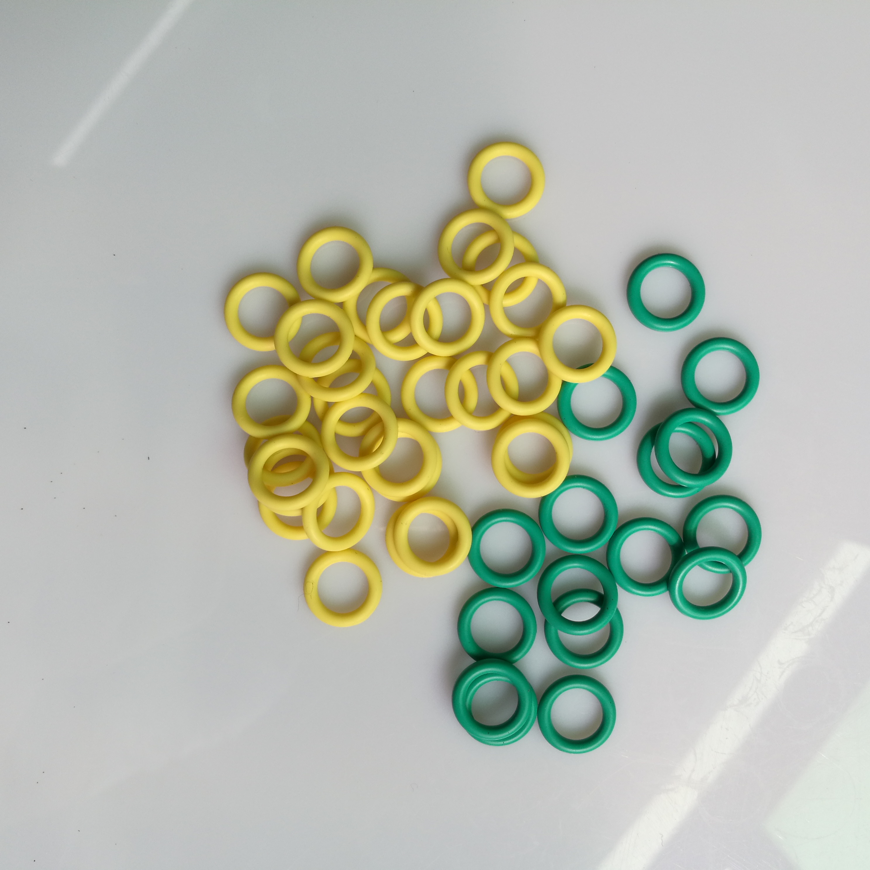 白色防水橡膠密封圈